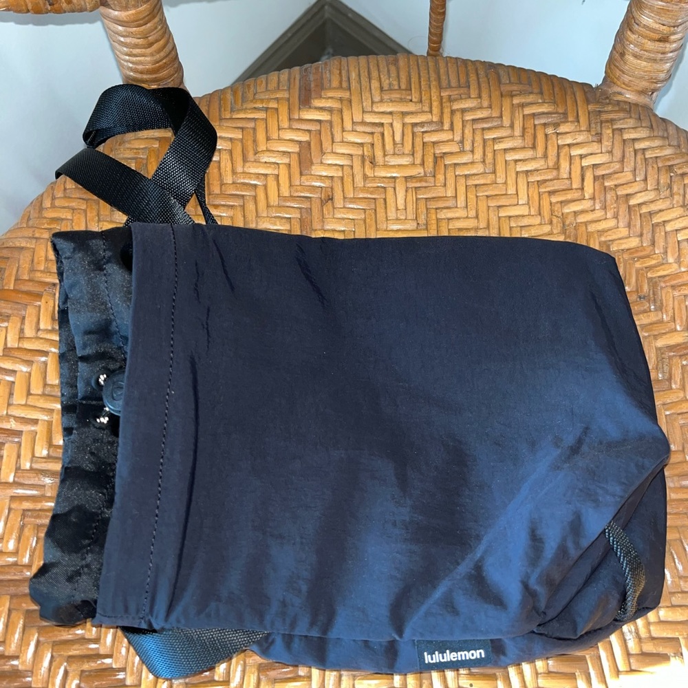 lululemon crossbody bag